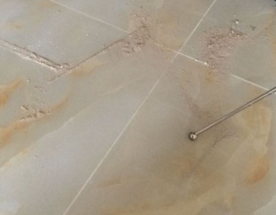 梁子湖瓷砖空鼓维修公司分享粘合剂选择不当在瓷砖铺贴过程中可能导致以下问题